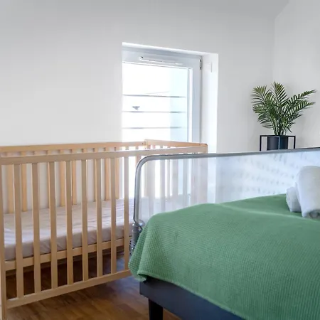 Apartment Dnd Design Loft I 170qm I Parken I Balkon I Workstation I Netflix I Kaffee I Waschmaschine I Trockner I Xbox I Ausblick *