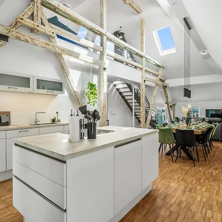 Dnd Design Loft I 170qm I Parken I Balkon I Workstation I Netflix I Kaffee I Waschmaschine I Trockner I Xbox I Ausblick *
