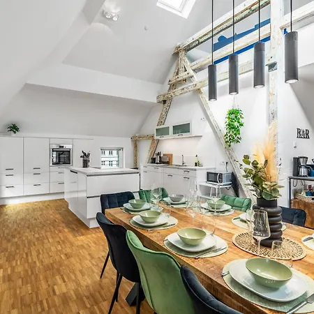 Апартаменты Dnd Design Loft I 170qm I Parken I Balkon I Workstation I Netflix I Kaffee I Waschmaschine I Trockner I Xbox I Ausblick Вюрцбург