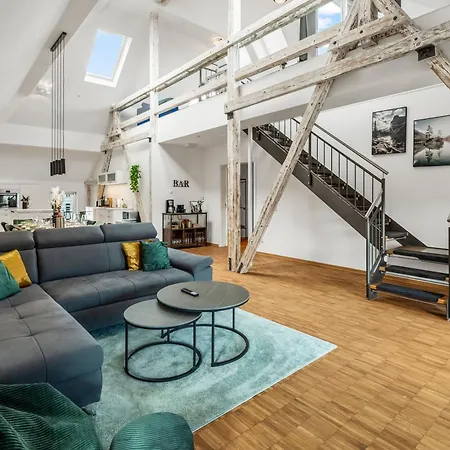 Dnd Design Loft I 170qm I Parken I Balkon I Workstation I Netflix I Kaffee I Waschmaschine I Trockner I Xbox I Ausblick 아파트