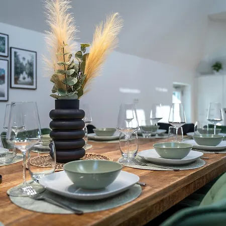 Dnd Design Loft I 170qm I Parken I Balkon I Workstation I Netflix I Kaffee I Waschmaschine I Trockner I Xbox I Ausblick