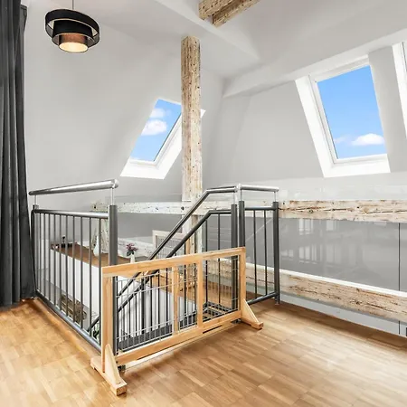 Apartment Dnd Design Loft I 170qm I Parken I Balkon I Workstation I Netflix I Kaffee I Waschmaschine I Trockner I Xbox I Ausblick