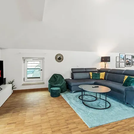 Dnd Design Loft I 170qm I Parken I Balkon I Workstation I Netflix I Kaffee I Waschmaschine I Trockner I Xbox I Ausblick Apartment
